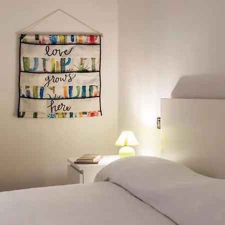 아파트 Via Valverde 4 *