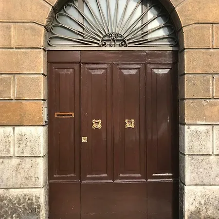 Via Valverde 4 Appartamento Verona